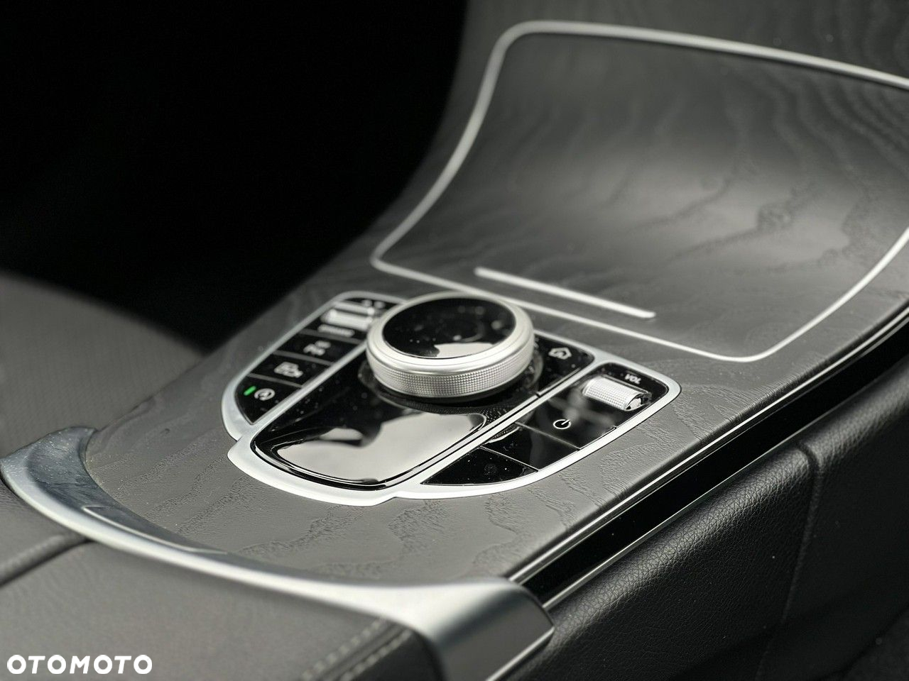 Mercedes-Benz Klasa C 220 d 9G-TRONIC - 23