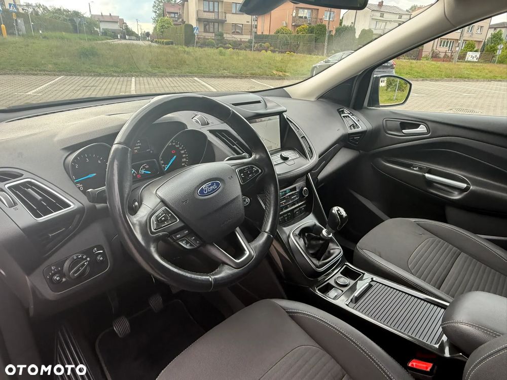 Ford Kuga 2.0 TDCi 4x4 Titanium - 26