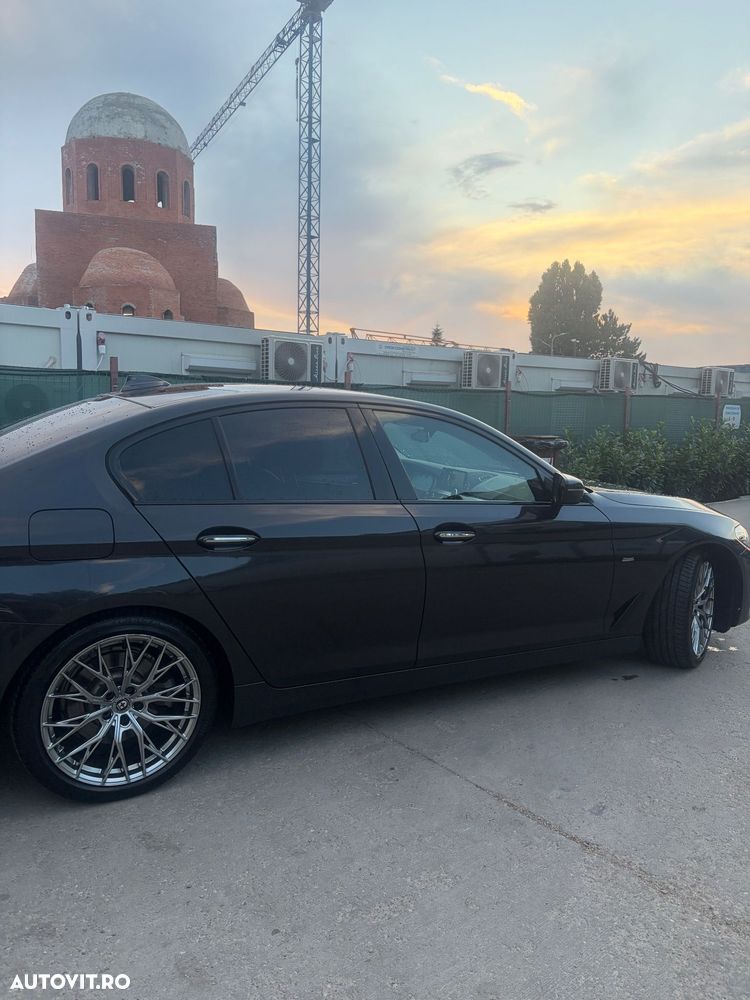 BMW Seria 5 520d AT - 10