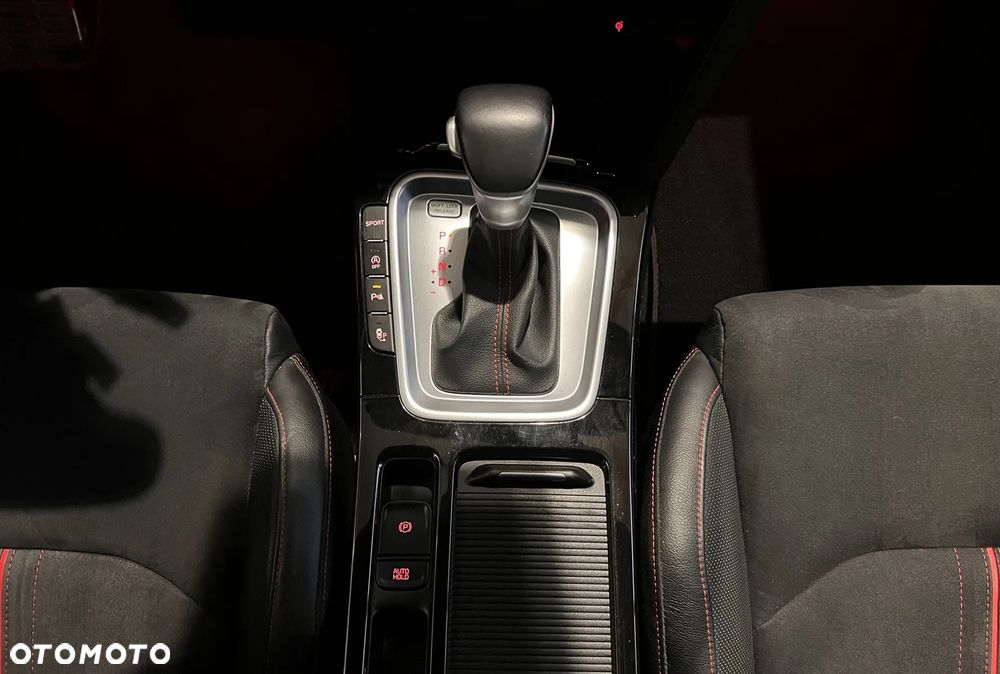 Kia ProCeed 1.6 T-GDI GT DCT - 18