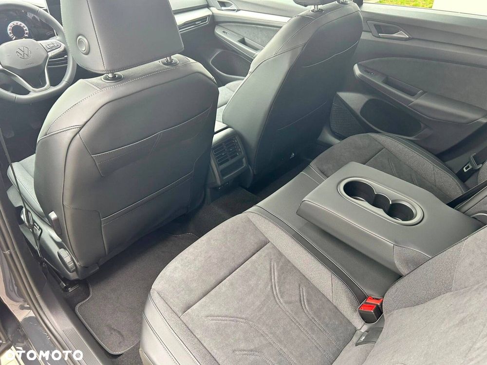 Volkswagen Golf Variant - 13