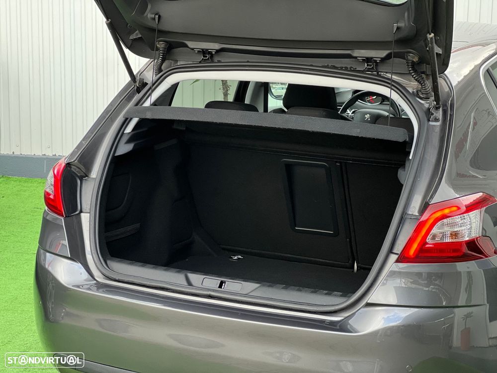 Peugeot 308 1.2 PureTech Allure Full LED EAT8 - 17