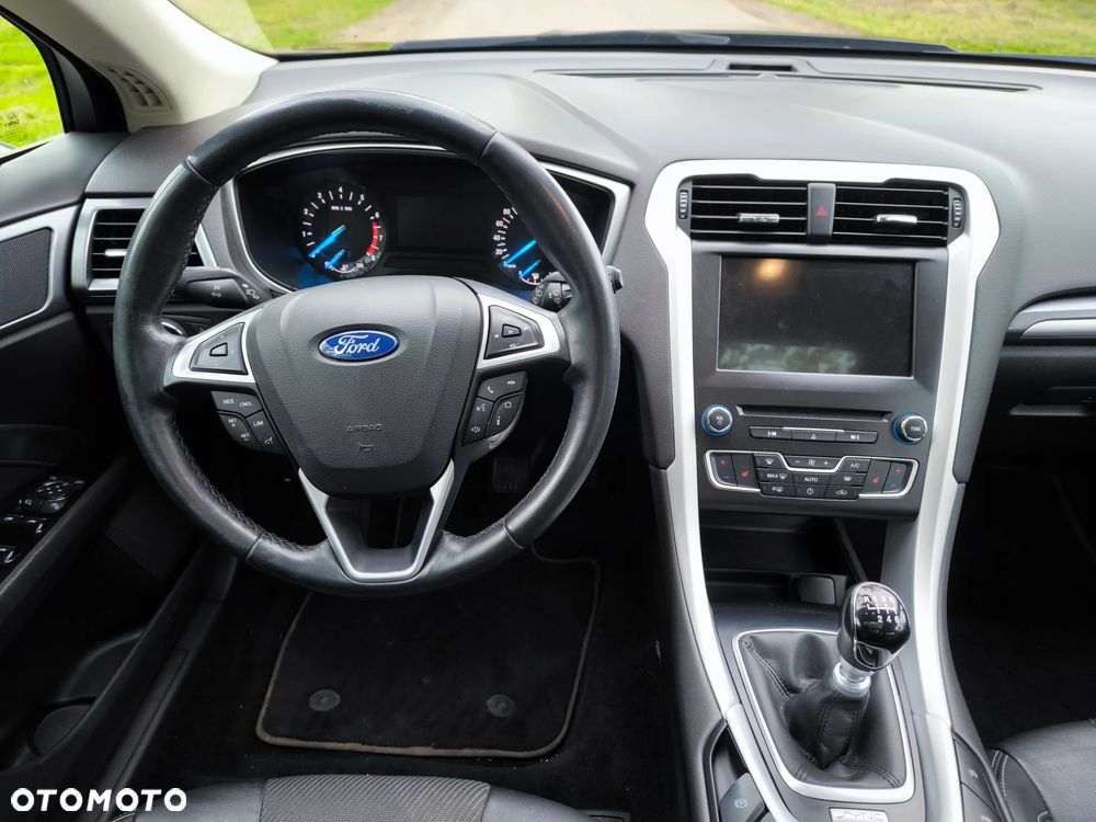 Ford Mondeo - 29