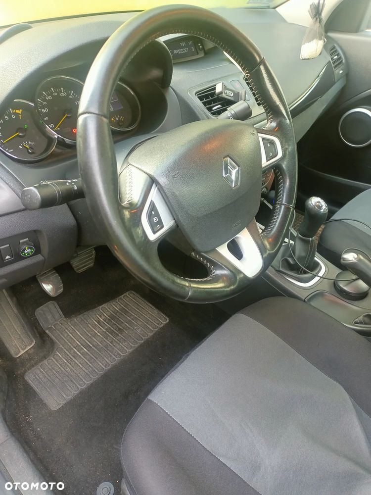 Renault Fluence 1.6 16V Zen - 5
