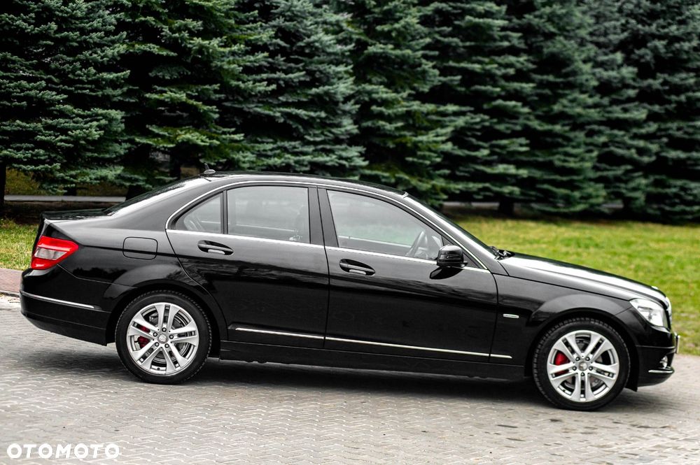 Mercedes-Benz Klasa C 180 BlueEFFICIENCY 7G-TRONIC Avantgarde - 9