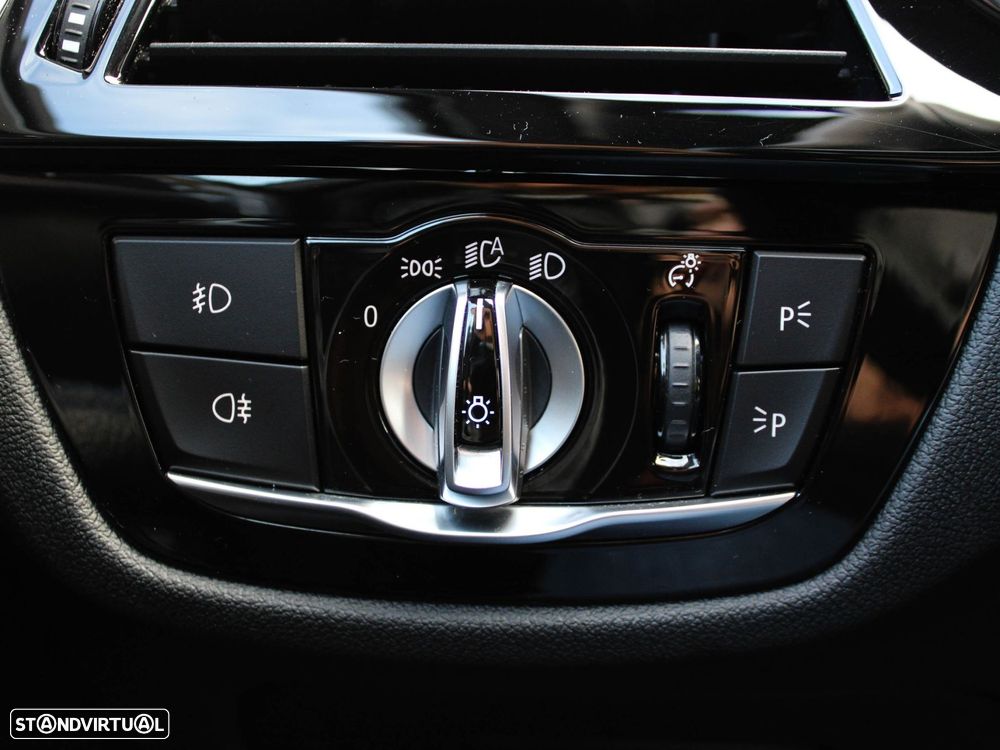 BMW 520 d Pack M - 34