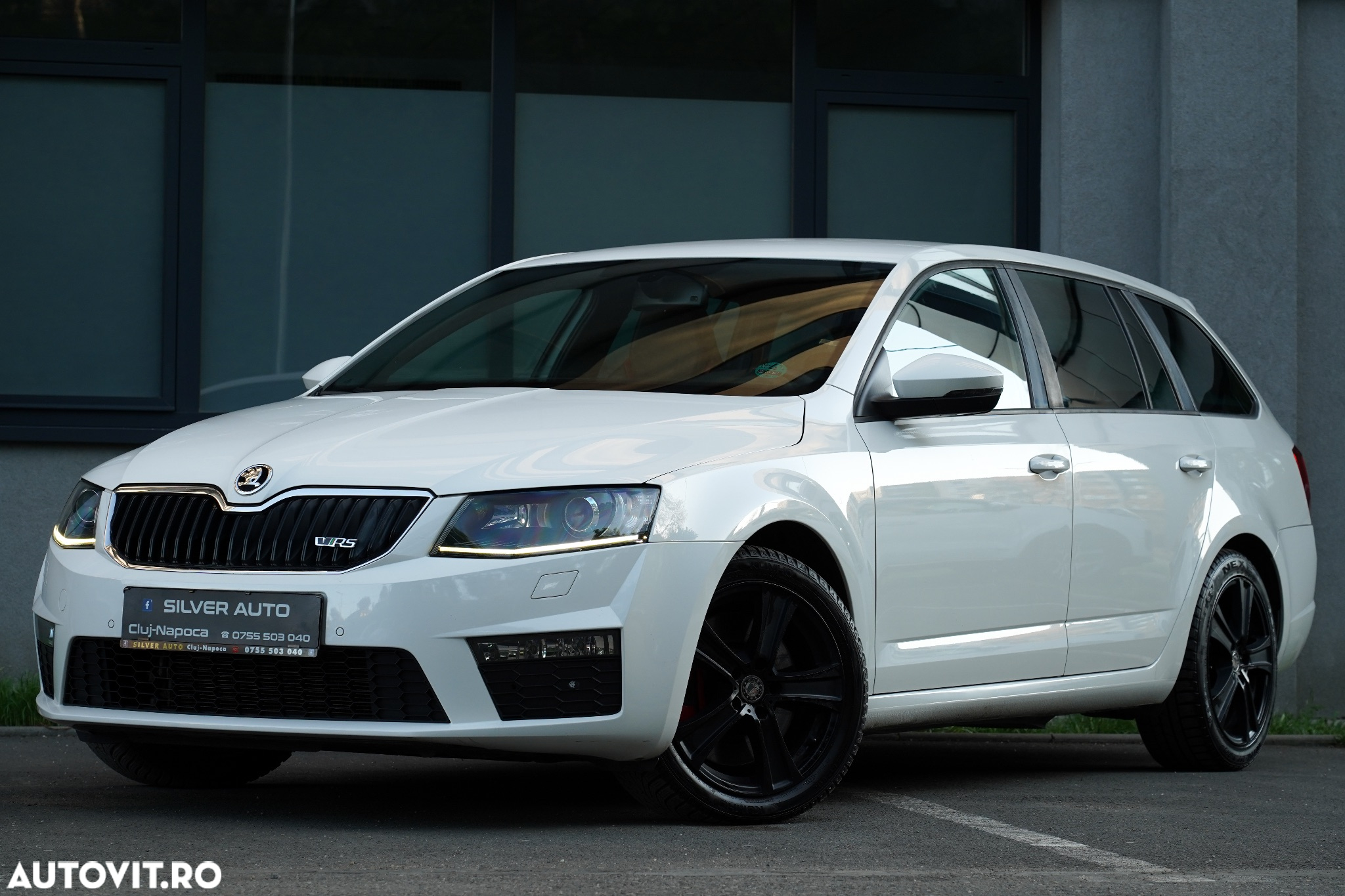 Skoda Octavia 2.0 TDI DSG RS - 2