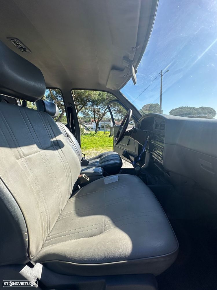 Toyota Hilux 2.4 D LN85LP Cx Mad. C.D - 16