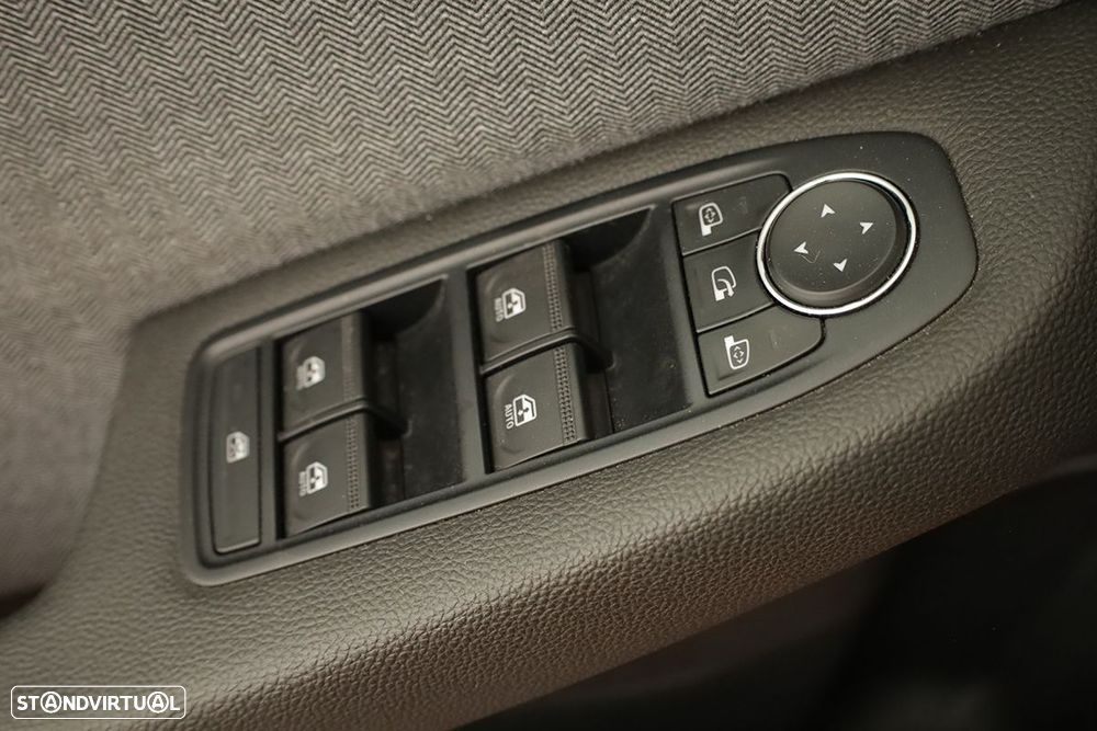 Renault Clio 1.0 TCe Techno - 19