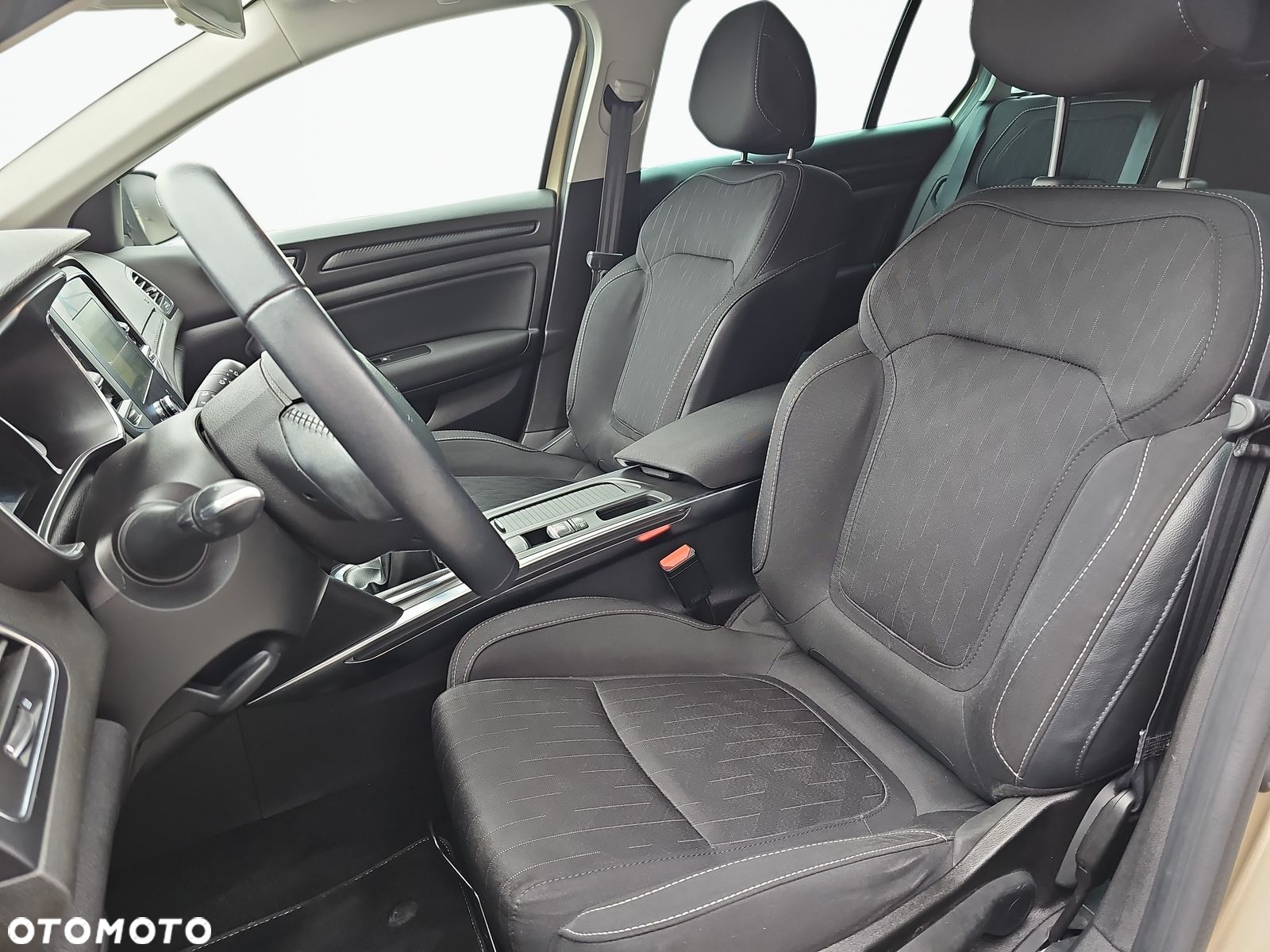 Renault Megane 1.5 Blue dCi Limited - 11