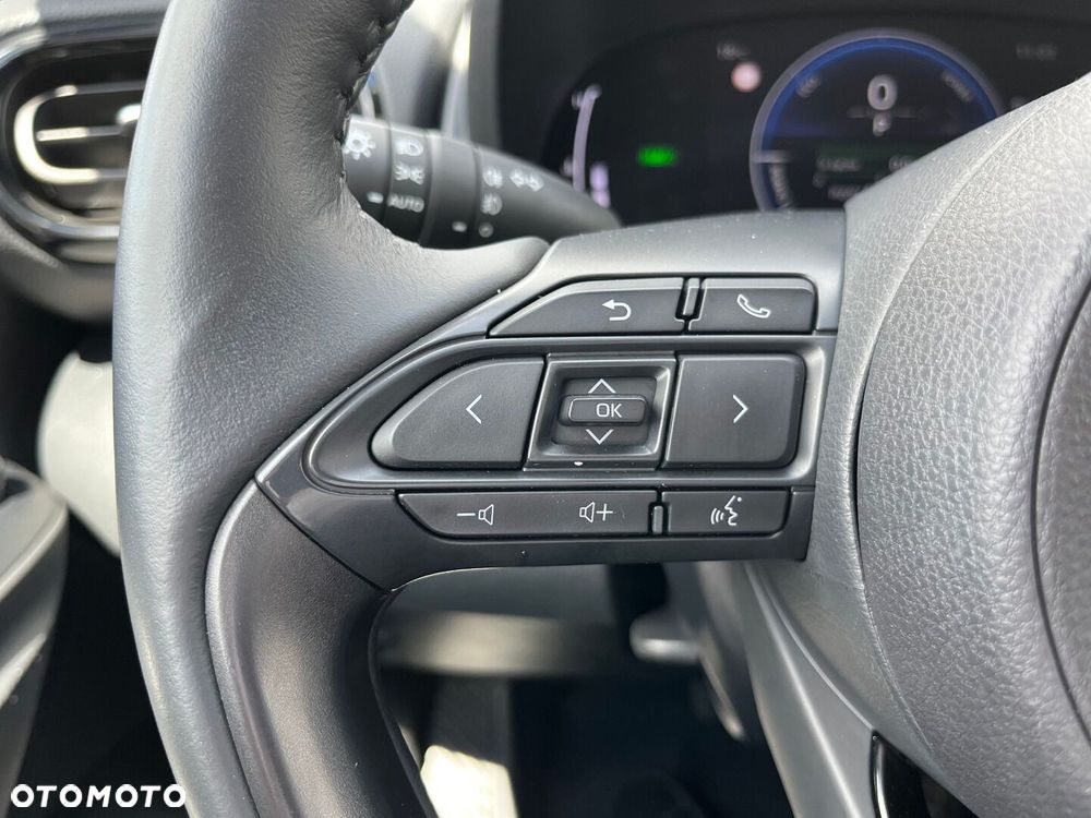 Toyota Yaris Hybrid 1.5 Style - 13