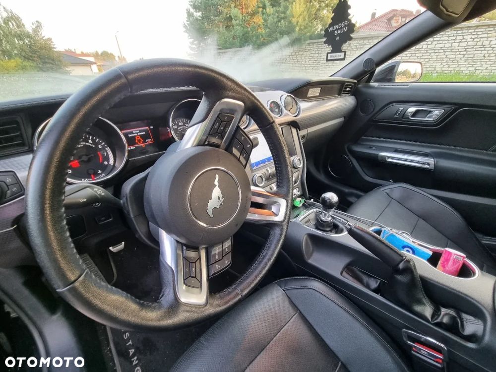 Ford Mustang - 18