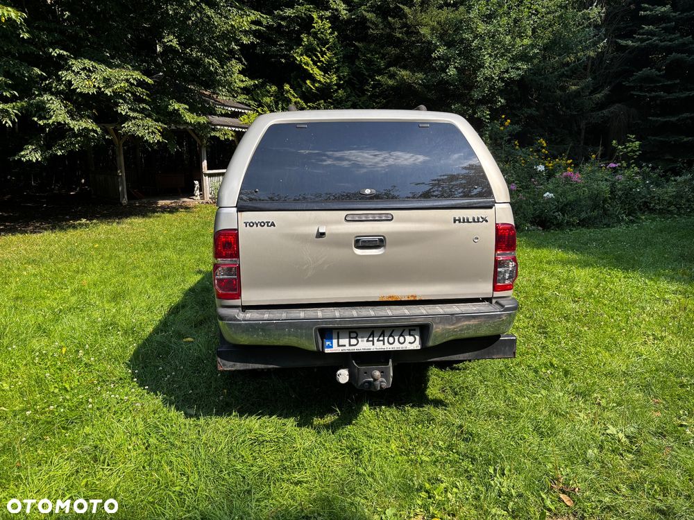 Toyota Hilux 3.0 D-4D SR5 - 4