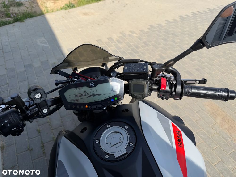 Yamaha MT - 28