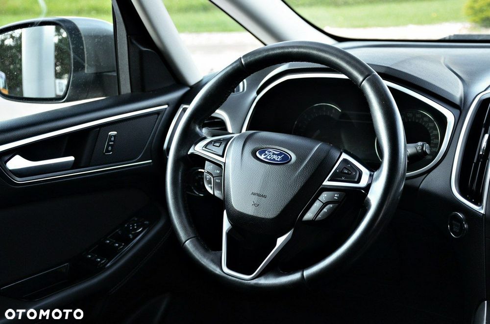 Ford S-Max - 16