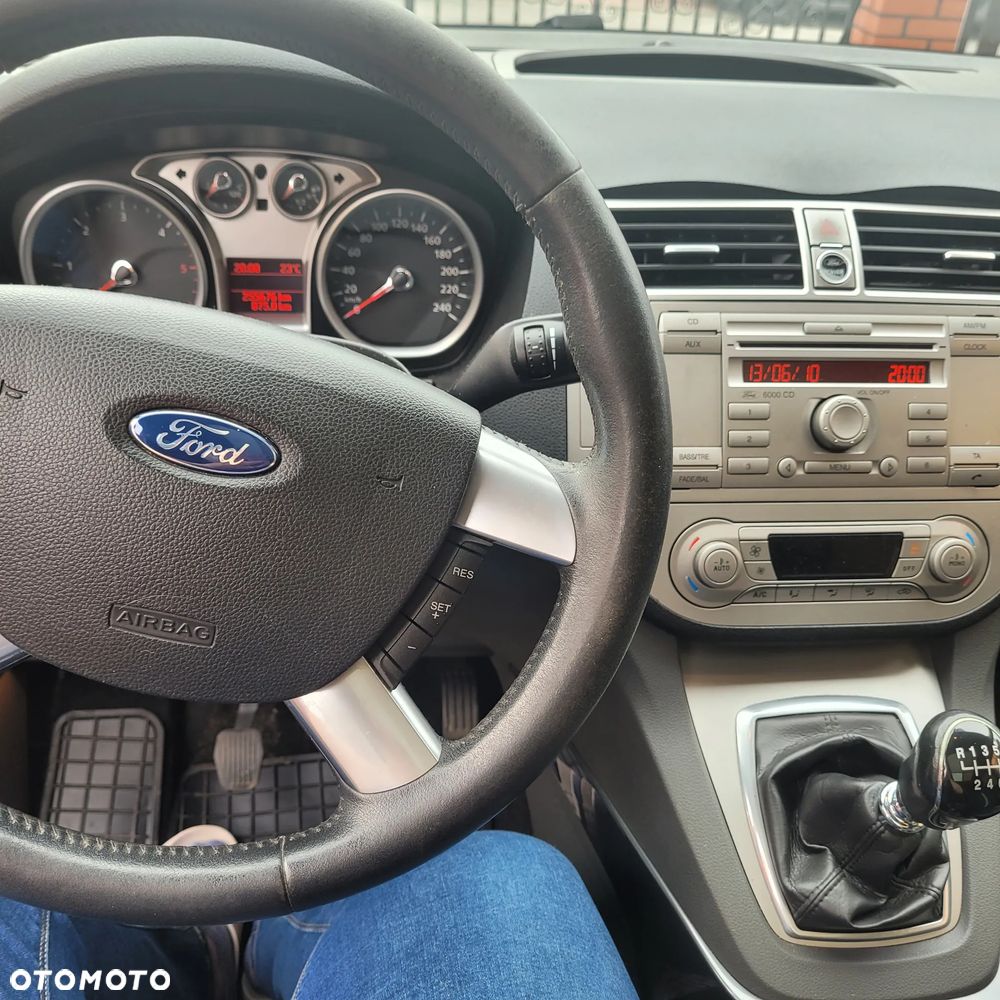 Ford Kuga 2.0 TDCi 2x4 Trend - 8