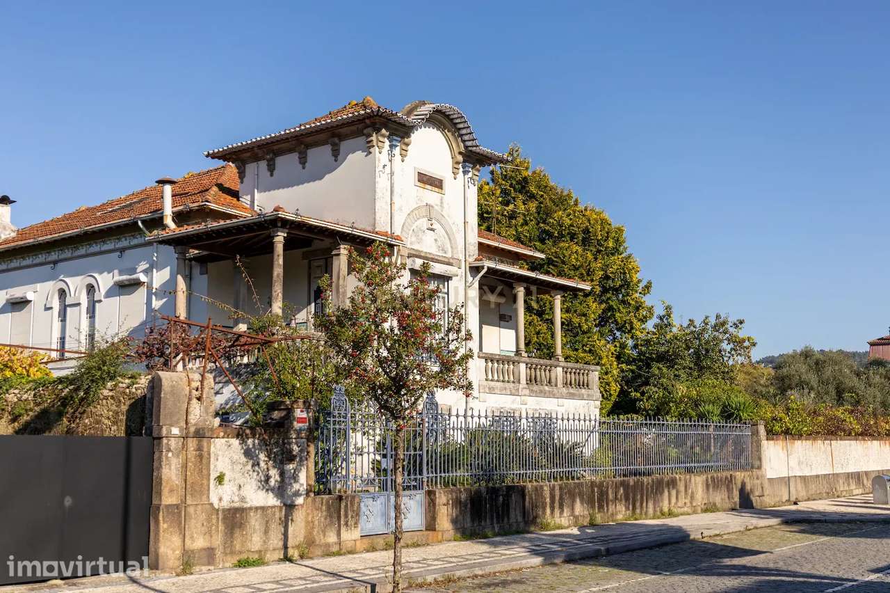 Terreno para construção em altura com Palacete - Santo Tirso - Grande imagem: 5/35