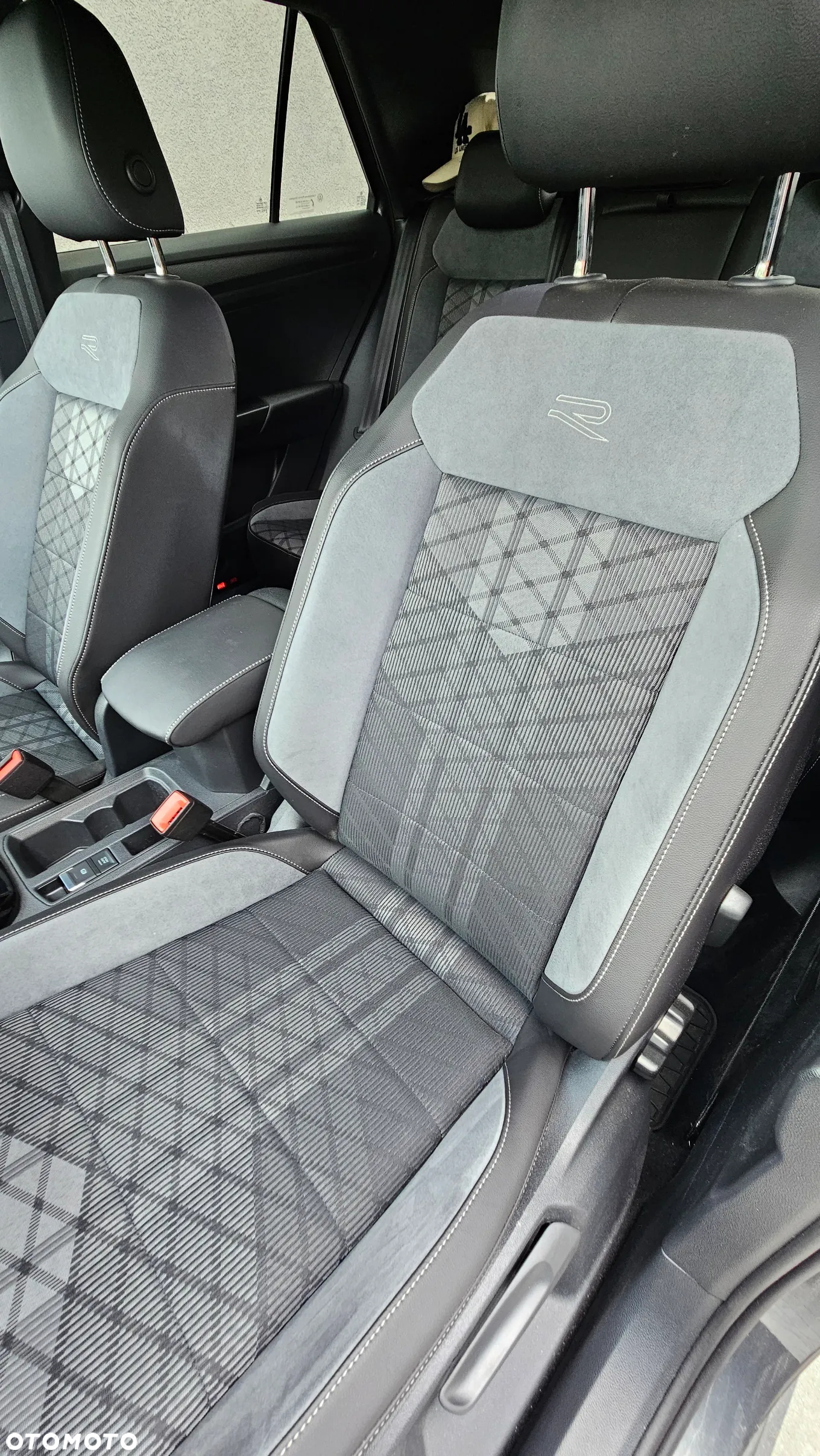 Volkswagen T-Roc 1.5 TSI R-Line DSG - 13