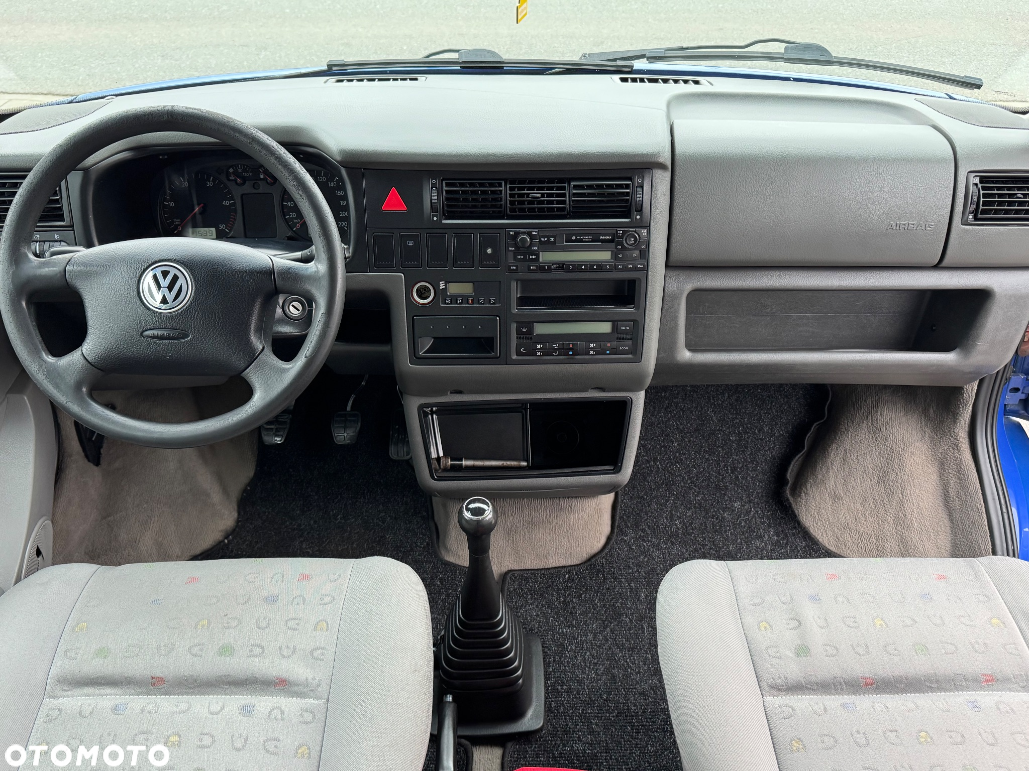Volkswagen Caravelle TDI Basis / CL - 18