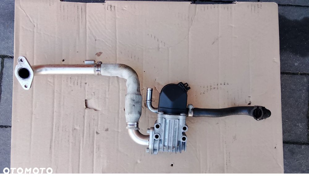 BMW E90 E92 E60 E61 523i przewód rurka N53B25A Zawór EGR - 1
