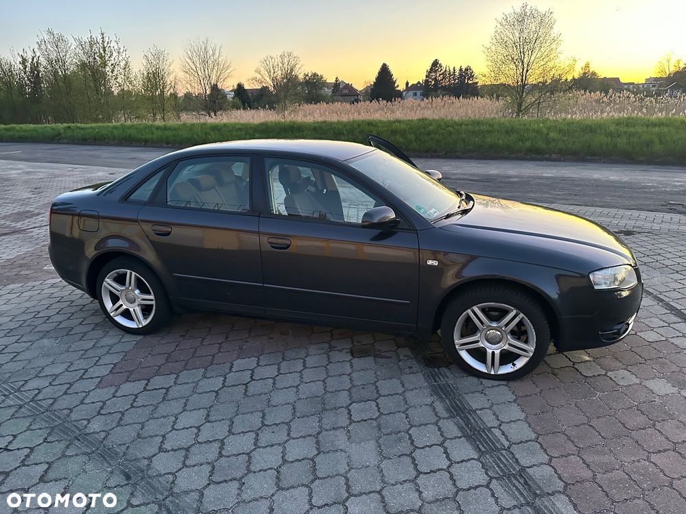 Audi A4 Limousine - 2
