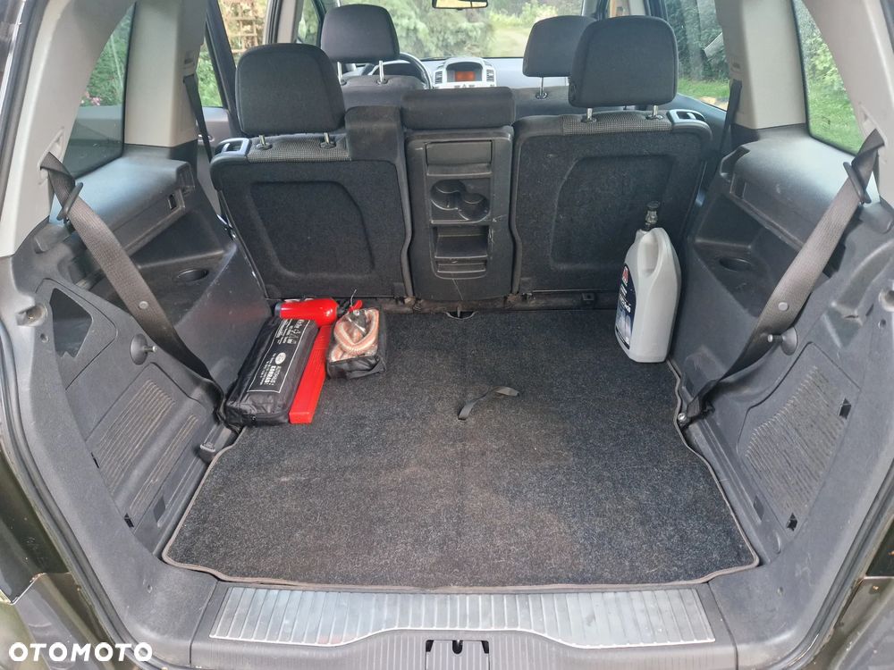 Opel Zafira - 13
