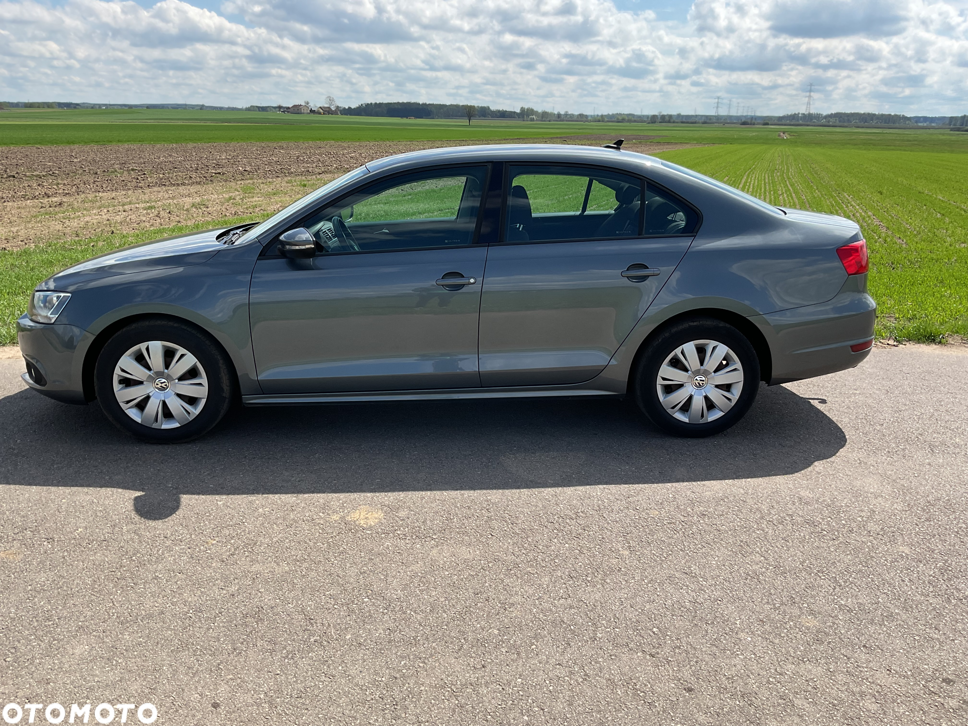 Volkswagen Jetta 1.2 TSI BlueMotion Technology Comfortline - 2