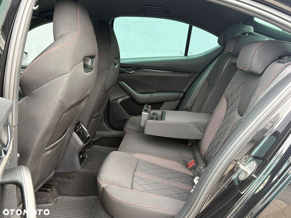 Skoda Octavia 2.0 TDI RS DSG - 16