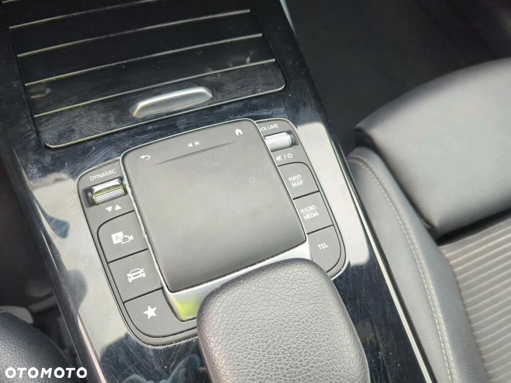 Mercedes-Benz Klasa A 180 Progressive 7G-DCT - 11