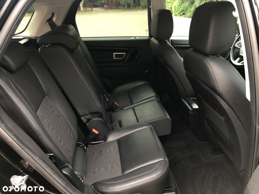 Land Rover Discovery Sport - 24