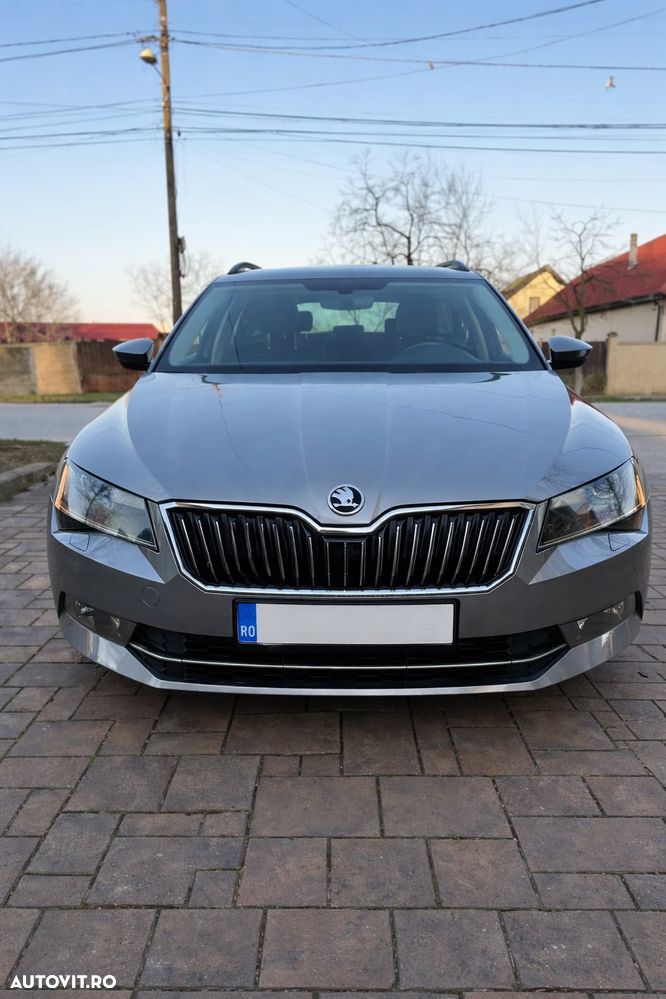 Skoda Superb 2.0 TDI DSG Ambition - 1
