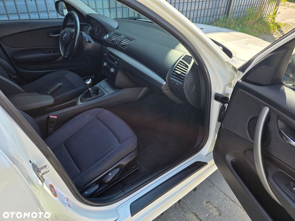 BMW Seria 1 116d Sport Line - 8