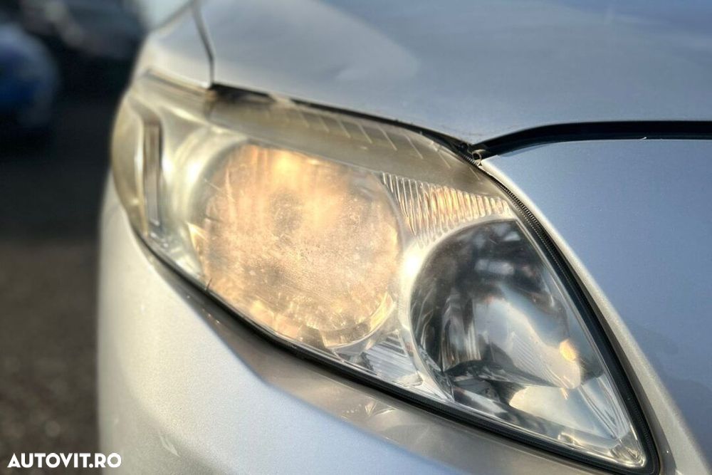 FAR STANGA/DREAPTA TOYOTA COROLLA - AN 2007 - 2
