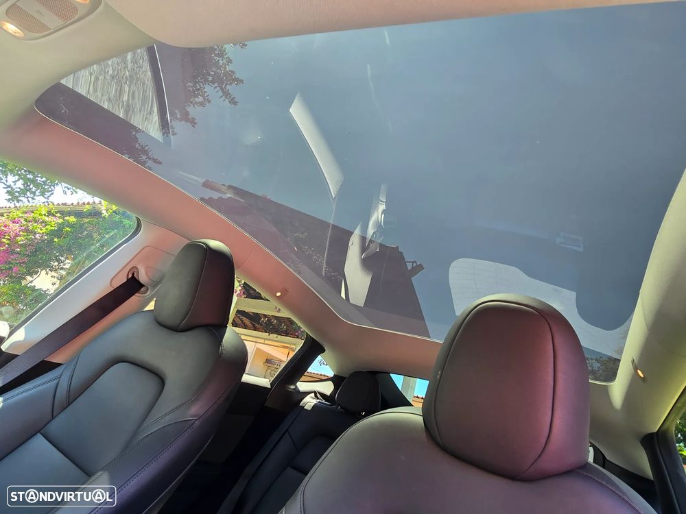Tesla Model Y Standard - 11