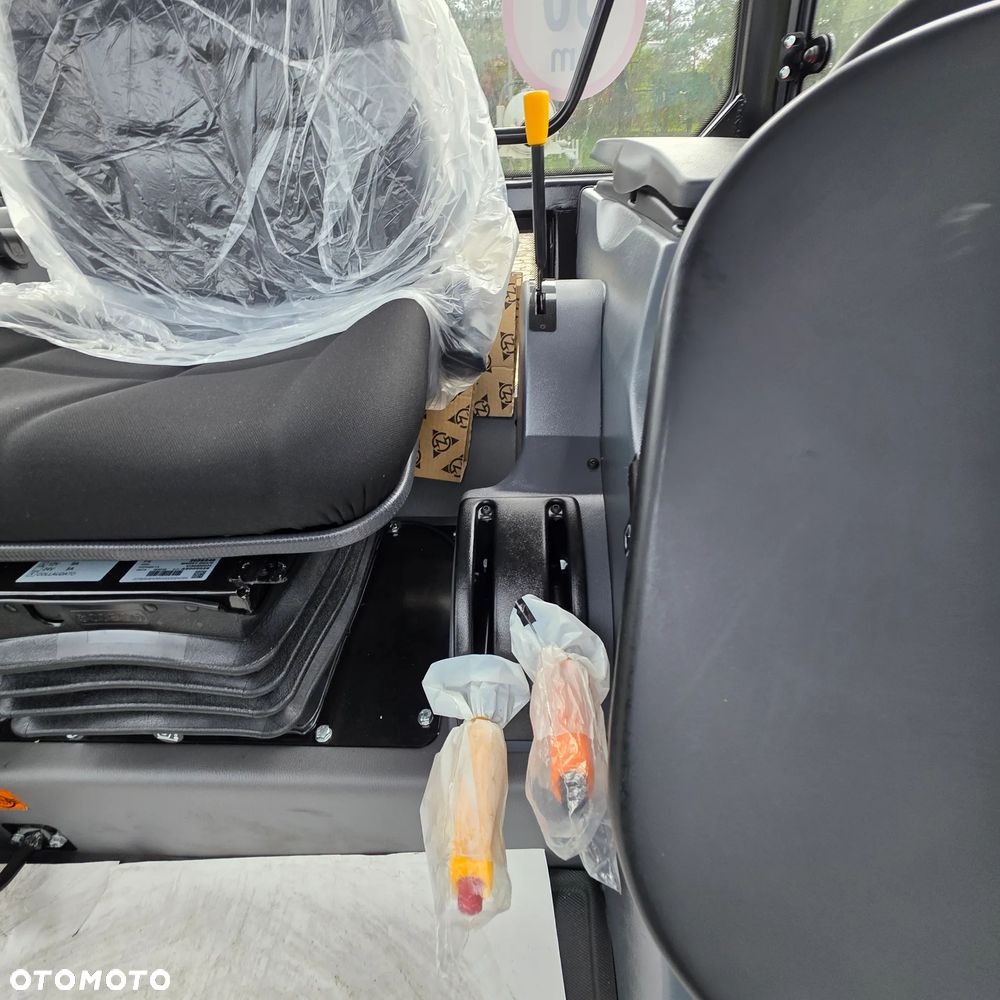 Zetor Major Nowa Kabina 2 osobowa z Klimatyzacją - 13