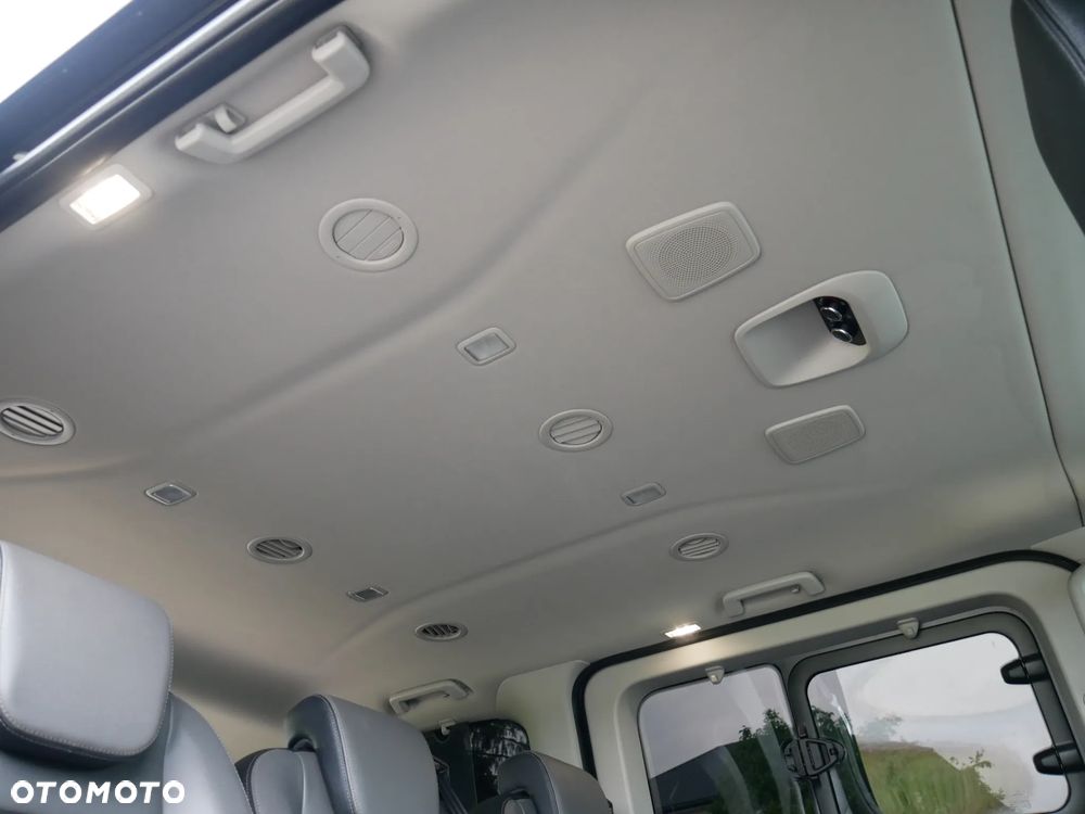 Ford Tourneo Custom 320 L2H1 VA Autm Titanium - 28