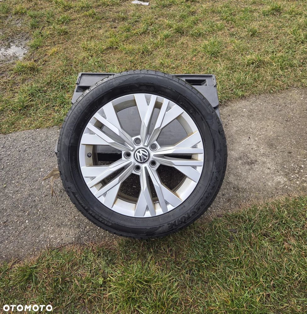 Felga aluminiowa VW Passat B8 GTE 4 motion 17 Cali 3G0601025AB 7Jx17H2 ET 38 3G0601025AB8Z8 - 2