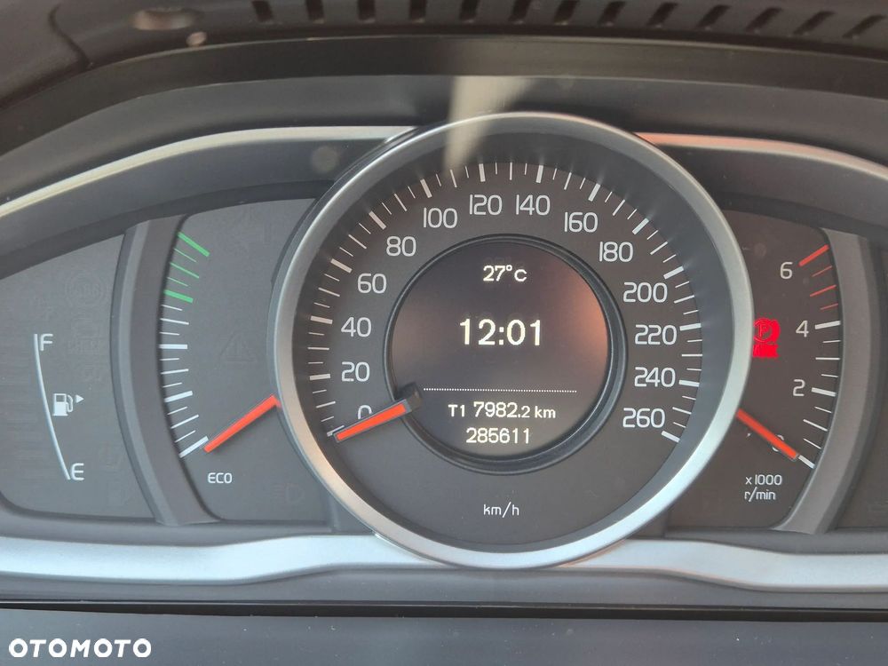 Volvo V60 Cross Country D3 Drive-E Momentum - 11
