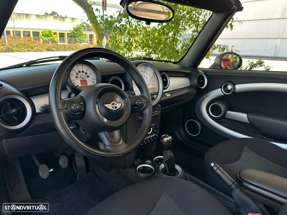 MINI Cabrio Cooper D - 7