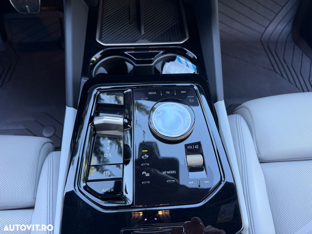 BMW Seria 5 520d xDrive Aut. - 9
