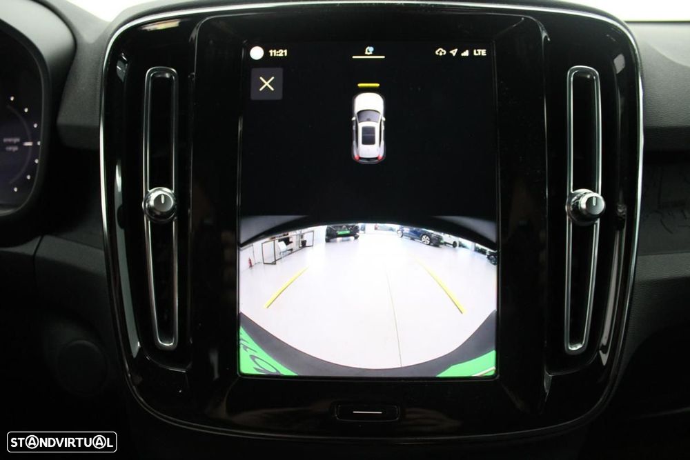 Volvo XC 40 Recharge Core - 22
