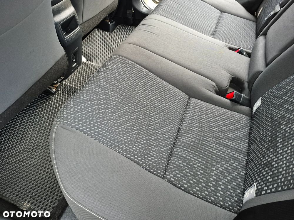 Toyota Corolla 1.6 Executive - 27