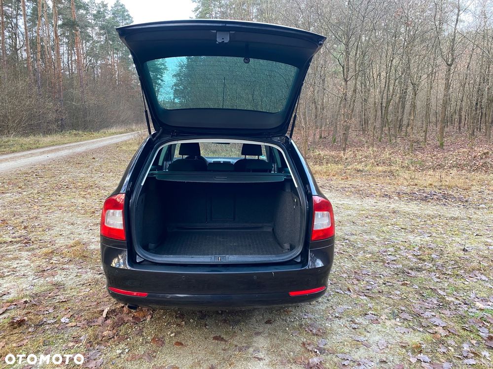 Skoda Octavia 1.6 TDI DPF Ambiente - 24