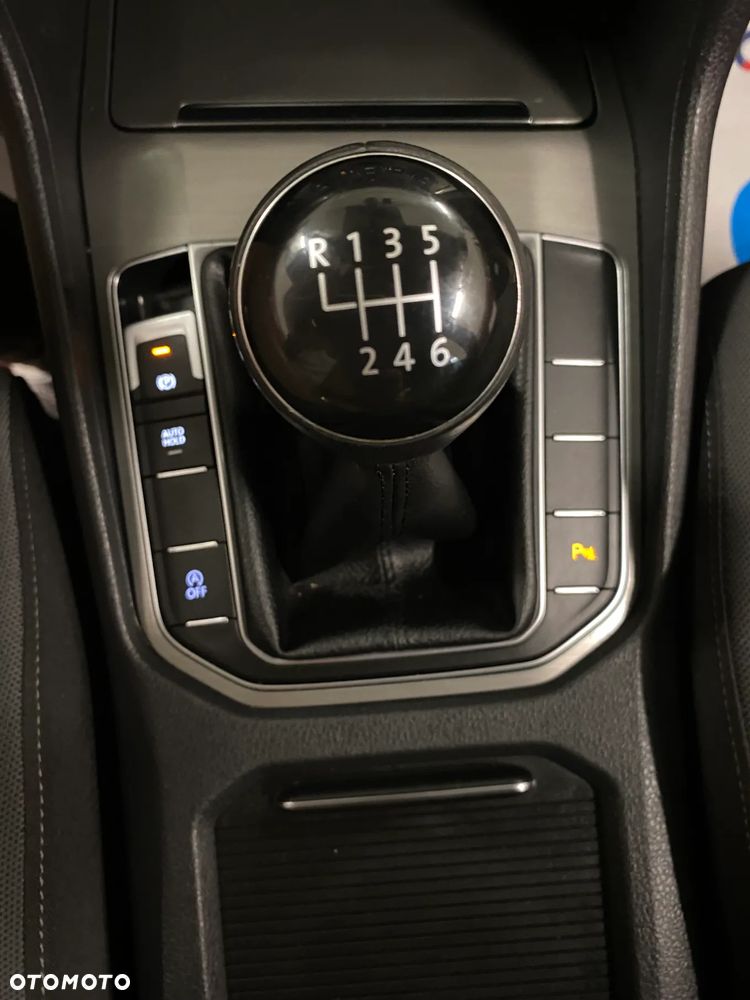 Volkswagen Golf Sportsvan - 16