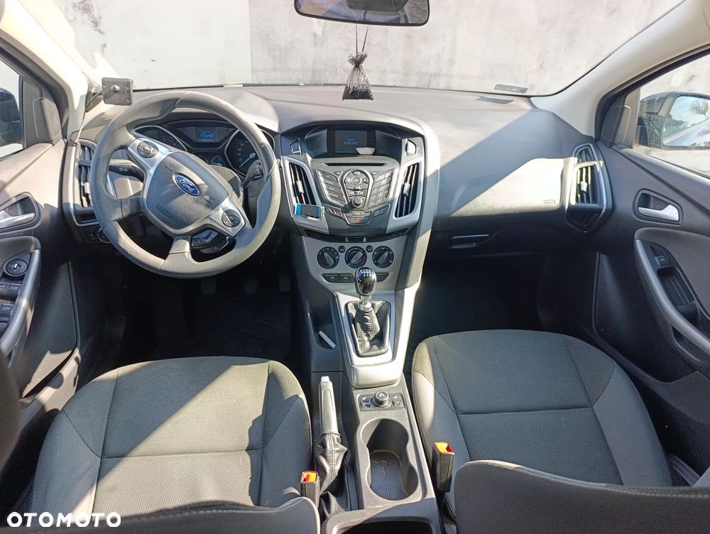 Ford Focus 1.6 TDCi DPF Ambiente - 5
