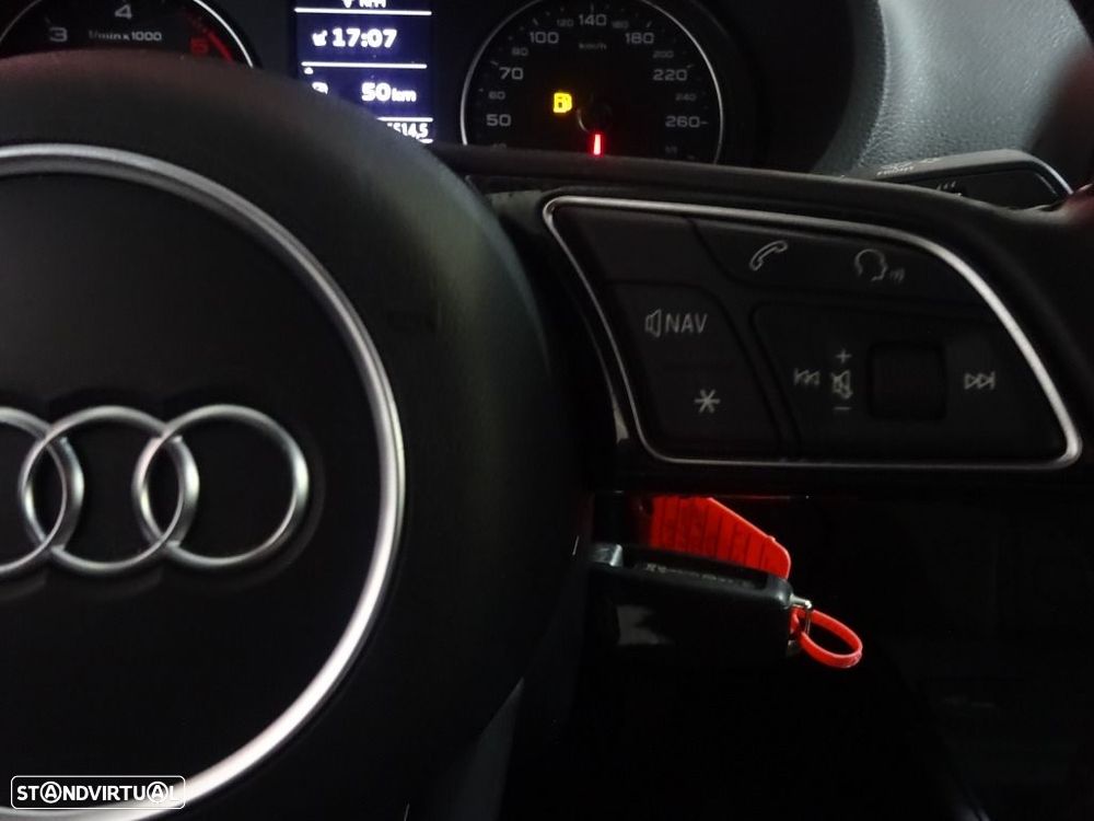 Audi A3 Limousine 30 TDI - 19