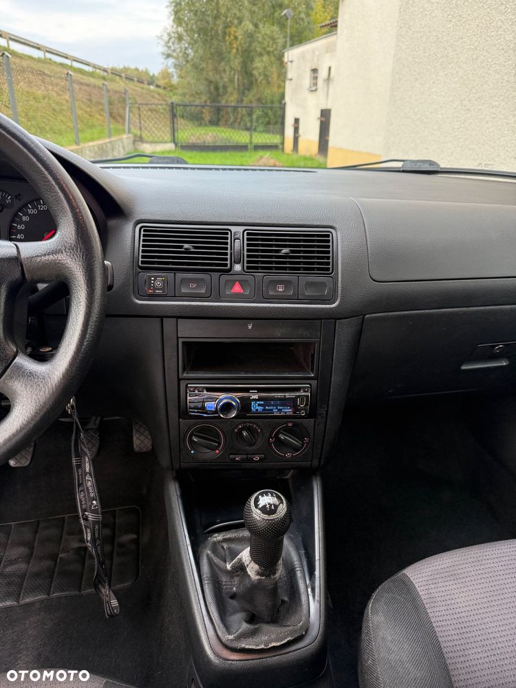 Volkswagen Golf - 15