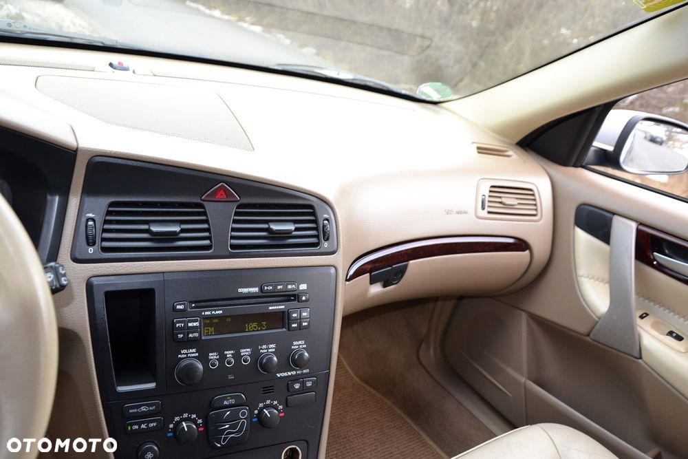 Volvo XC 70 AWD Premium - 19