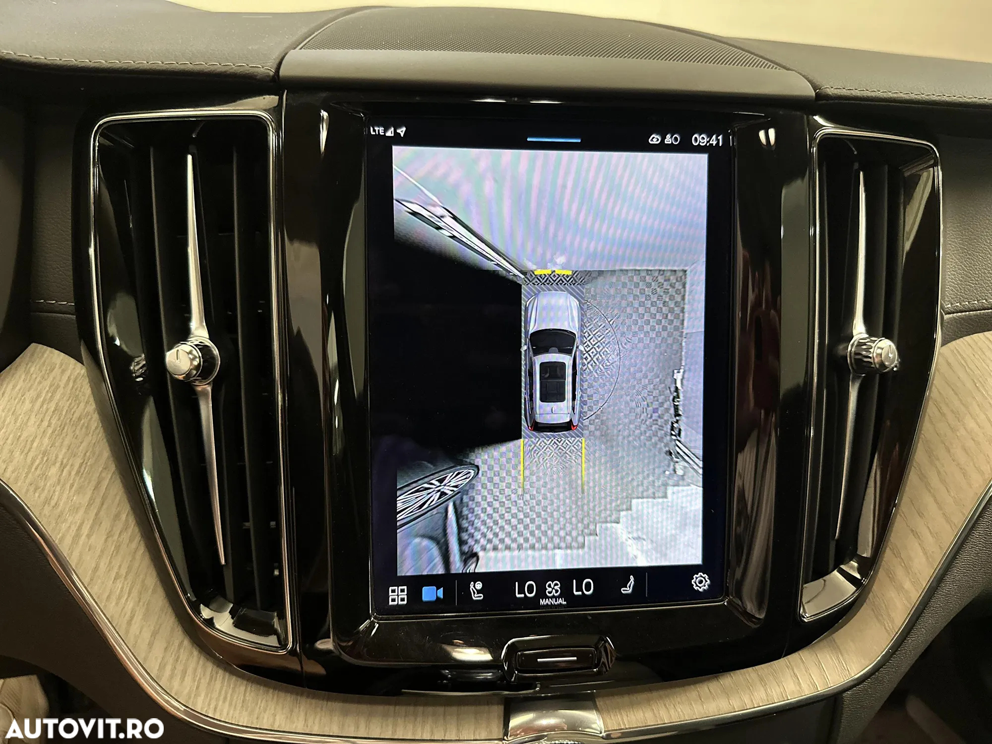 Volvo XC 60 T6 AWD Recharge Geartronic Inscription - 18
