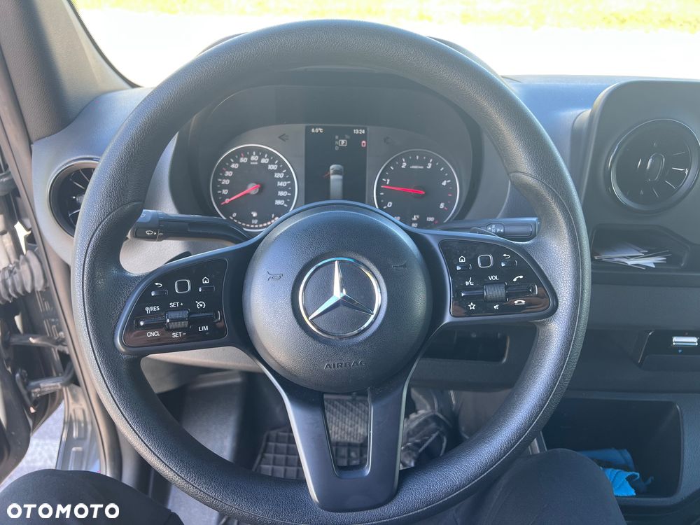 Mercedes-Benz SPRINTER - 18